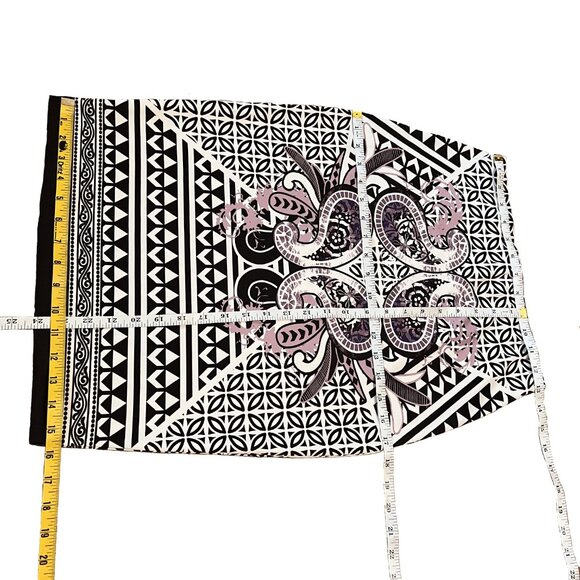 Alya - Printed Pencil Skirt - Picture 3 of 11